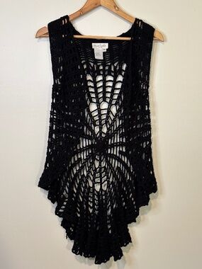 Great Cavalier by St. Paul Black Crochet Spiderweb Vest Size M